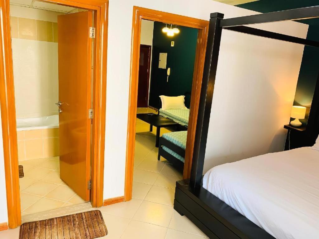 דובאי Royal Marina Inn מראה חיצוני תמונה